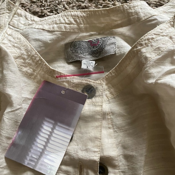 NWT top! - Picture 3 of 6